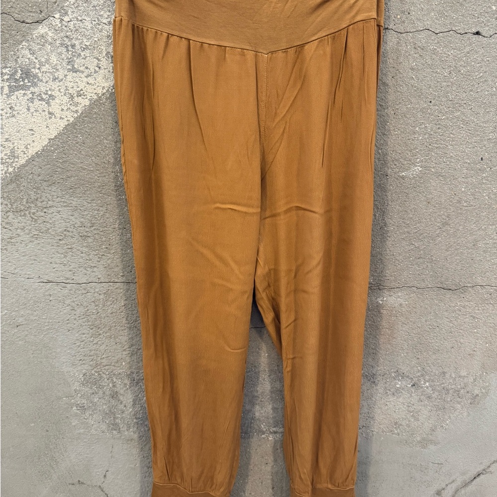 Suzy D London harem pants. Size Large mustard colored.
